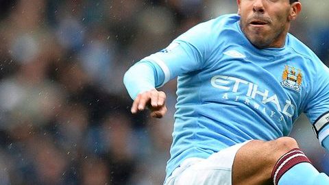 Carlos Tévez jugaría hoy, luego de seis meses de castigo.