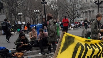 Miembros de "Ocupa Wall Street" seguían en el parque Union Square.
