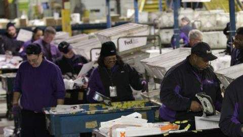 Más de 20 mil postulantes acusaron a la compañía de mensajería de realizar prácticas discriminatorias.
