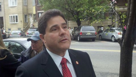 Felix roque alcalde de West New York.