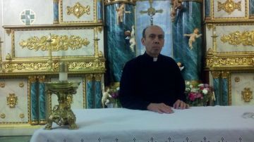 Santiago Rubio, sacerdote mexicano que preside el Santuario de Nuestra Señora de Guadalupe en Manhattan.