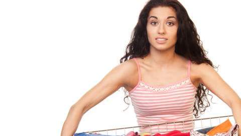 Arregla tu armario y  abre espacio para la ropa de primavera.