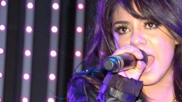 Guzmán es una de las pocas mujeres que cantan narcocorridos o 'corridos progresivos'. Ella dice que no es peligroso ser artista  de estos géneros.