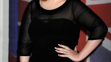 La británica Adele vendió 18.1 millones de copias en 2011.