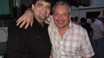 Eddie Montalvo (der) junto al productor de su último disco, el pianista   José M. Lugo.