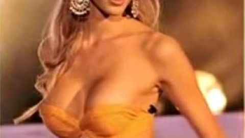 Jenna Talackova fue sacada del Miss Universo Canadá por ser transexual.