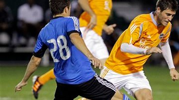 Colin Clark en un partido contra el Montreal Impact.