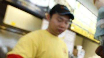 El Mega Millions ya alcanzó la cifra récord de $476 millones y seguirá aumentando hasta el viernes.