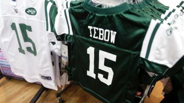 La decisión del juez implica que no se puede adquirir ropa de los Jets que tenga el nombre de Tebow y que sea fabricada por Reebok.