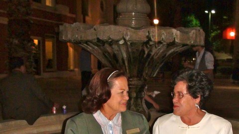 Hacía unos 18 años que las trillizas,  María de Lourdes y María Belén, no se retrataban juntas. Falta la trilliza Elony, quien falleció en el 2000.