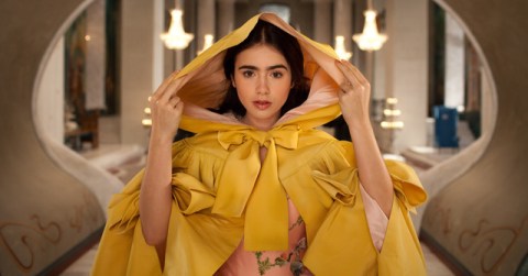 Lily Collins es Blancanieves en la comedia 'Mirror Mirror', que se estrena hoy.