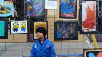 Osmar Pete Hernández, de cuatro años, ha participado en ferias de arte en San Diego.