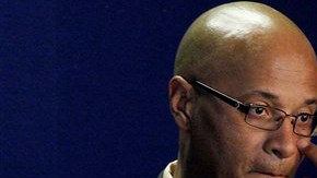 "Lo trataron sin respeto, se burlaron de él. Hicieron mofa de su escaso (dominio del) inglés...", dijo el jefe de  la policía en Oakland.