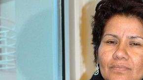 Martha Elena Palomares pide a las autoridades en Arizona que dejen morir en paz a su hijo.