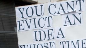 En esta fotografía se ve claramente al concejal Ydanis Rodríguez participando en una protesta de los "indignados" el pasado 17 de diciembre.