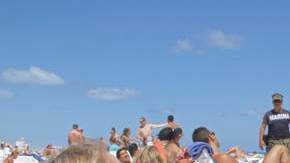 Cancún es un sitio seguro para las multitudes de personas que lo único que quieren es tirarse en la playa con una cerveza y un taco.