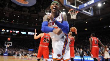 El sensacional Carmelo Anthony (7), se 'robó' el espectáculo ayer en el Madison Square Garden para ayudar en el triunfo de los Knicks sobre los Bulls de Chicago.