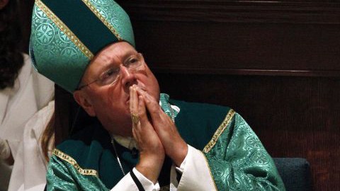 Dolan señaló que está de acuerdo con la postura de Kennedy de que debe haber una separación entre la Iglesia y el Estado para evitar situaciones como sacerdotes diciéndole a los feligreses qué candidatos deben elegir.