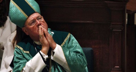 Dolan señaló que está de acuerdo con la postura de Kennedy de que debe haber una separación entre la Iglesia y el Estado para evitar situaciones como sacerdotes diciéndole a los feligreses qué candidatos deben elegir.