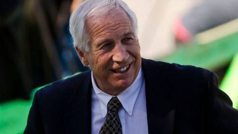 Jerry Sandusky está acusado de cometer abusos sexuales contra 10 niños durante un periodo que abarcó 15 años