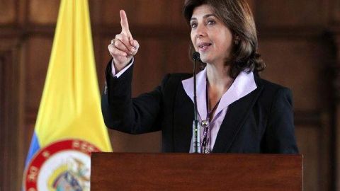 Ministra de Relaciones Exteriores de Colombia, María Angela Holguín, cuando hablaba de los temas que se impartirían en la cumbre.