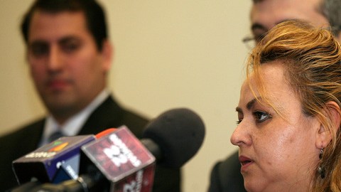María Moreno, de 35 años, es una de las recogedoras de uva que encabeza al grupo  demandante.