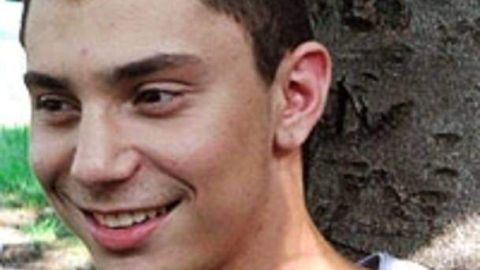 Henry Wachtel de 19 años fue acusado de golpear a su madre Karyn Kay hasta matarla.