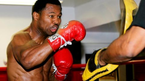 'Sugar' Shane Mosley augura que le ganará a Saúl 'Canelo' Álvarez el 5 de mayo en el  MGM Grand de Las Vegas.
