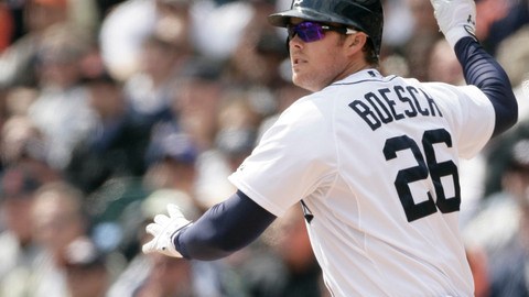 Brennan Boesch al conectar un sencillo ayer.