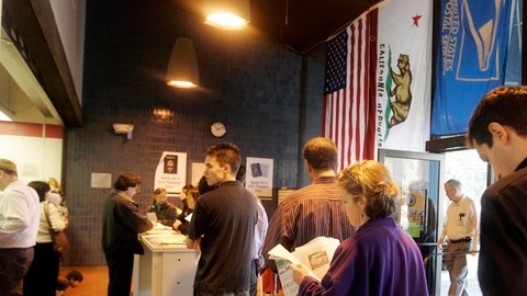 Muchos contribuyentes dejan para última hora la presentación de su declaración de impuestos.