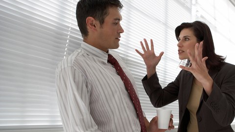 La oficina puede ser un lugar de enfrentamiento entre los empleados.