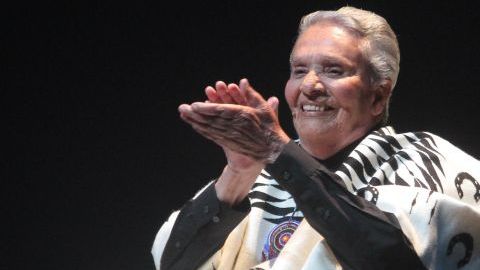 Chavela Vargas,  presentó el disco “La luna grande”,  en el Palacio de Bellas Artes como un tributo al poeta español Federico García Lorca.