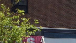 El oficial Eder Loor fue apuñalado en el cuello.