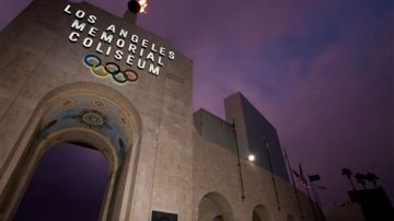 Funcionarios de Los Ángeles Coliseum han estado supuestamente malversando los fondos de los contribuyentes.