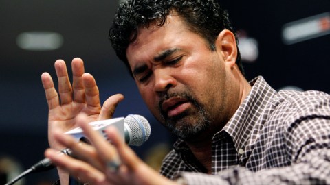 Ozzie Guillén dice que evitará hablar sobre temas que no le incumben.