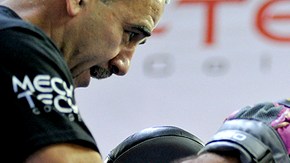 El monarca boricua Miguel Cotto (der.) ha extremado sus entrenamientos para llegar en la mejor condición para el combate ante Floyd Mayweather Jr.