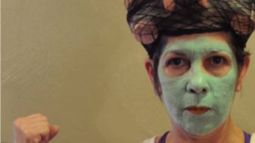 Maritza Nazario  interpreta a Ilsa Martinez en el espectáculo 'Cara a cara con el complejo bolita'.