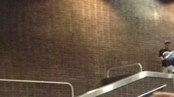 Una madre levanta su voz de protesta por el traslado de los estudiantes de la Bushwick Community High School (BCHS) a otra zona de Brooklyn.