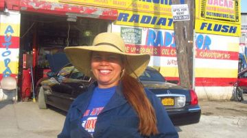 Pasiana Rodríguez es la única mecánica en Willets Point, Queens, un mundo dominado por hombres.