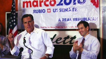 El senador Marco Rubio (der.), de origen cubano es considerado uno de los posibles candidatos a la vicepresidencia, para acompañar a Mitt Romney.