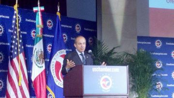 El presidente de México, Felipe Calderón, durante su discurso en la Cámara de Comercio de Estados Unidos.