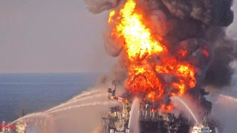La petrolera BP informó de un acuerdo extrajudicial estimado en 7800 millones de dólares. La petrolera tiene también que resolver otras demandas presentadas por el Gobierno de EEUU