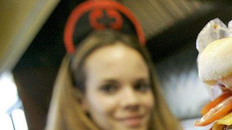 La hamburguesa “doble ataque”, que se ofrece en el restaurante “The Heart Attack Grill” de Las Vegas.