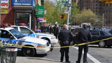 El robo ocurrió el 12 de abril en la farmacia RX Center de East Harlem, donde ingresaron dos sujetos armados.