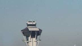 Los vuelos fueron retrasados por cerca de 10 minutos.