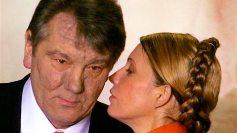 Timoshenko perdió poder tras su ruptura con el ex presidente ucraniano Yushchenko (izquierda).
