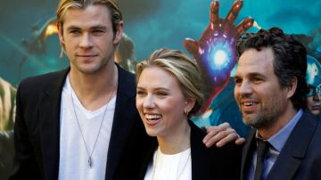 'The Avengers' cuenta entre su reparto a (izq)   Chris Hemsworth, Scarlett Johansson y Mark Ruffalo.