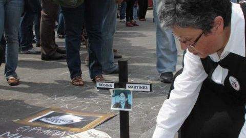 Periodistas, fotógrafos, investigadores y académicos, realizaron una marcha para exigir justicia a la autoridades de Veracruz, por el asesinato de la corresponsal de la revista Proceso, Regina Martínez.