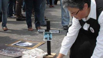 Periodistas, fotógrafos, investigadores y académicos, realizaron una marcha para exigir justicia a la autoridades de Veracruz, por el asesinato de la corresponsal de la revista Proceso, Regina Martínez.