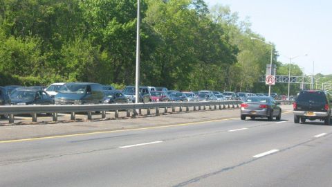 El suceso fue deportado  desde Bronx River Parkway